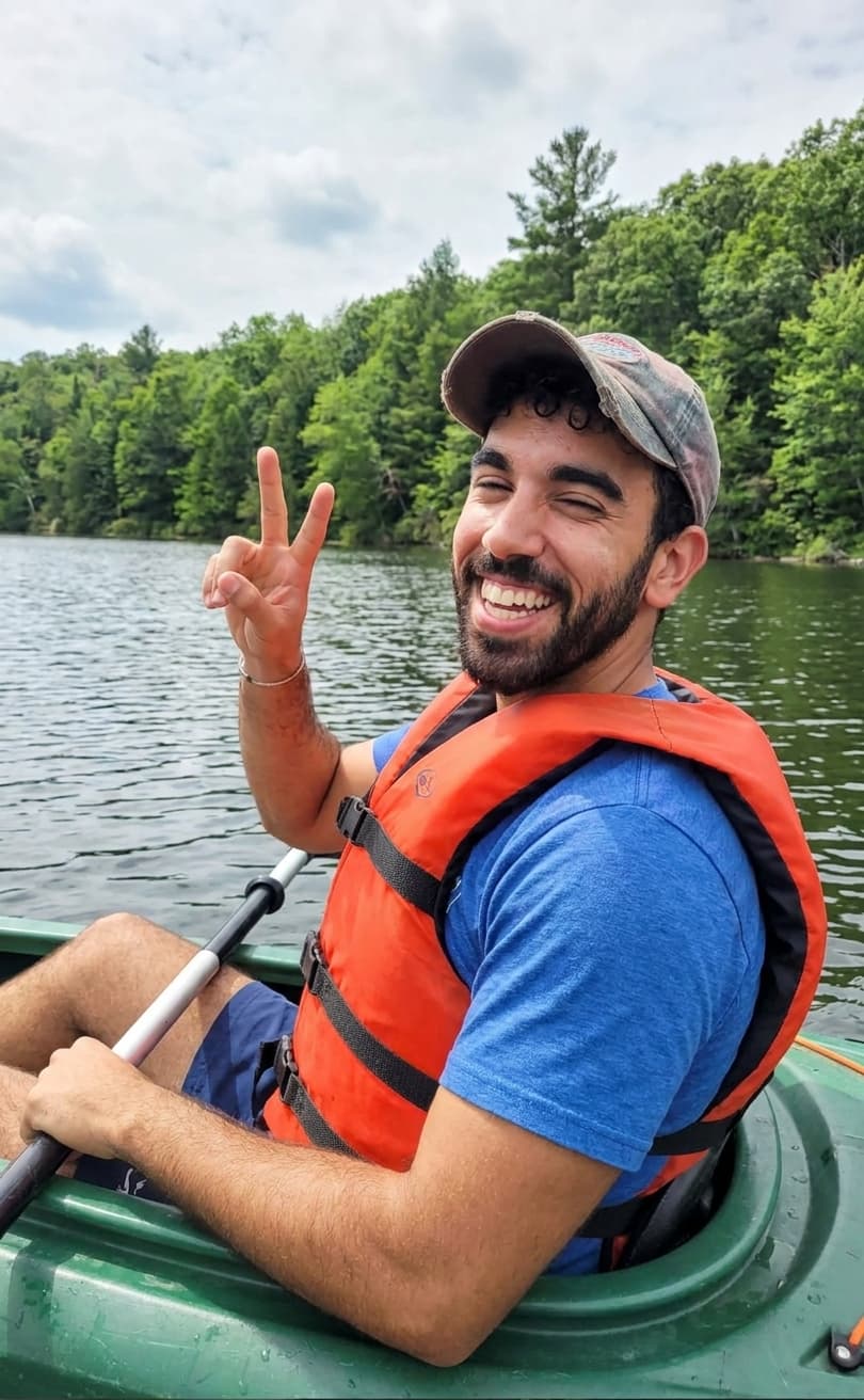 Customer 03 — kayak vacation photo input